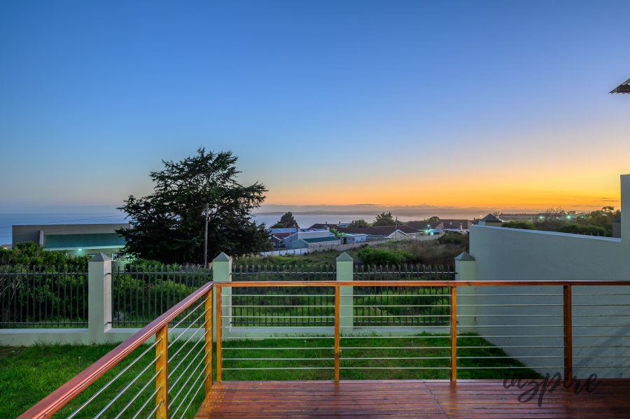 3 Bedroom Property for Sale in Dana Bay Western Cape